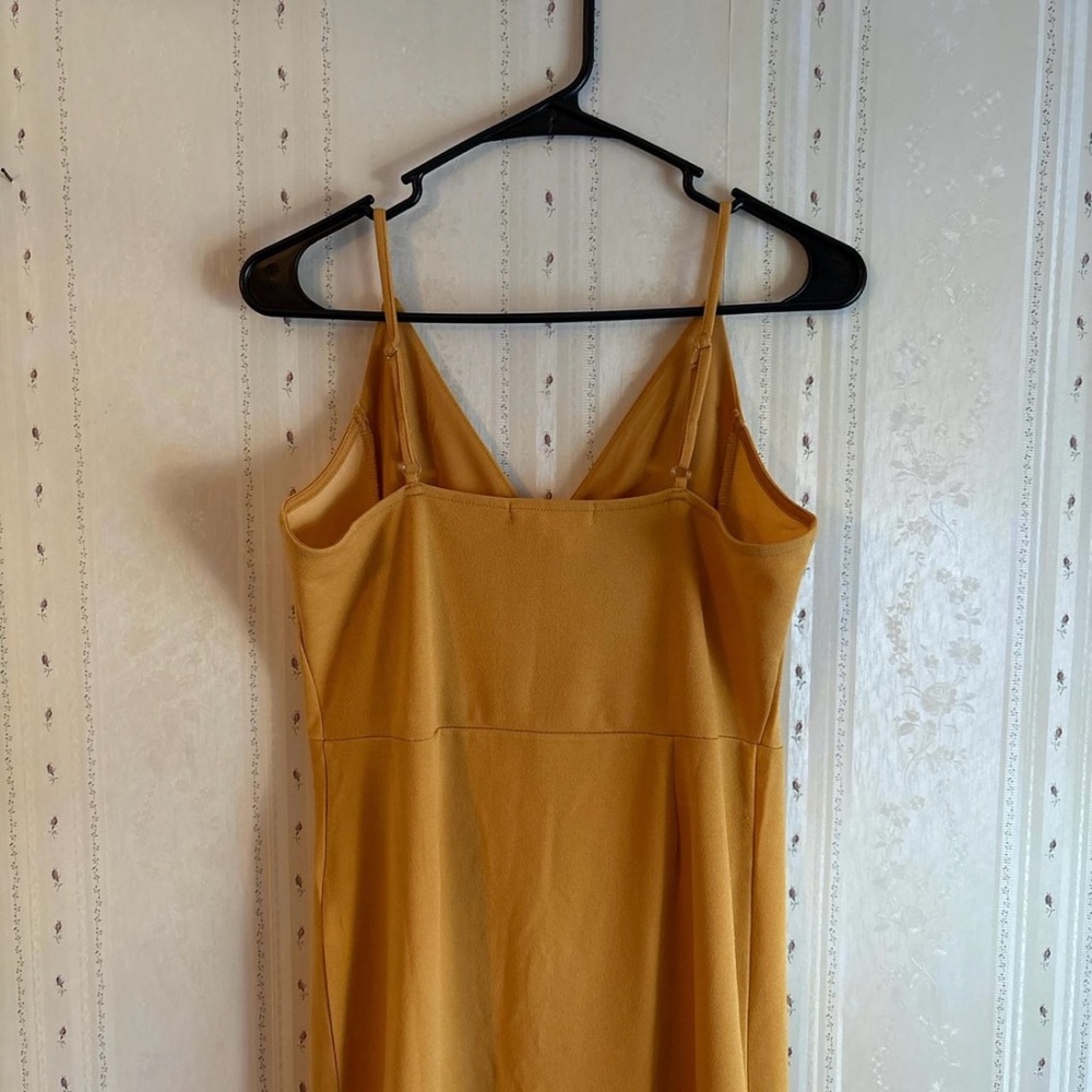 Yellow Dress - Picture 2 of 4